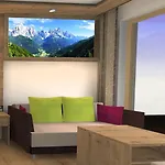 Wohlfuehlhotel Berg Heil Szálloda Holzgau