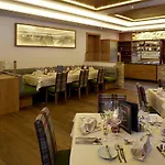 Szálloda Wohlfuehlhotel Berg Heil 4*