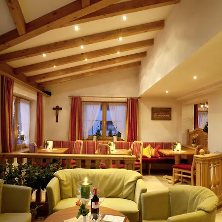 Wohlfuehlhotel Berg Heil Holzgau