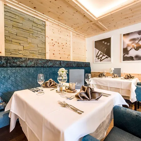 Wohlfühlhotel Berg Heil 4*