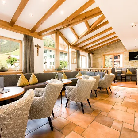 Wohlfuehlhotel Berg Heil Hotell 4*