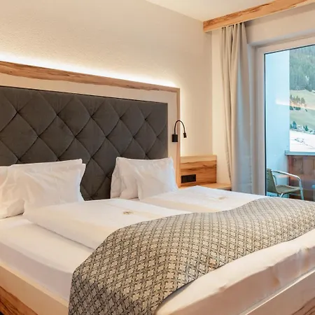 Wohlfuehlhotel Berg Heil Отель Хольцгау