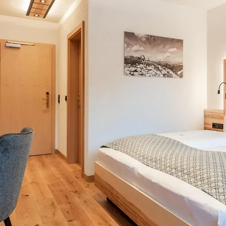 Wohlfuehlhotel Berg Heil 4* Holzgau
