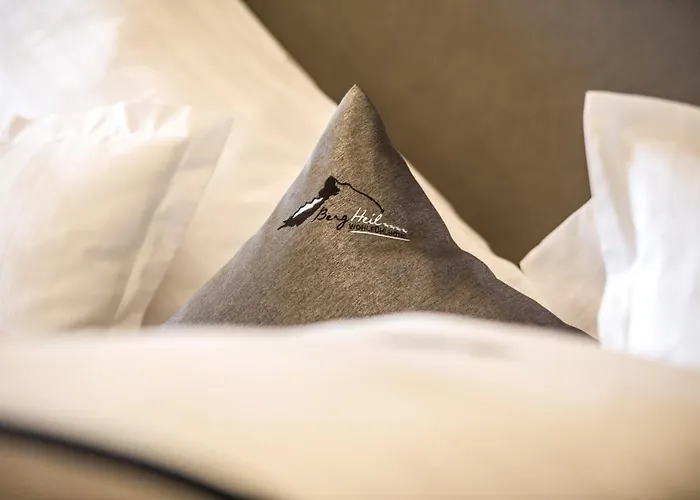 Отель Wohlfuehlhotel Berg Heil Хольцгау