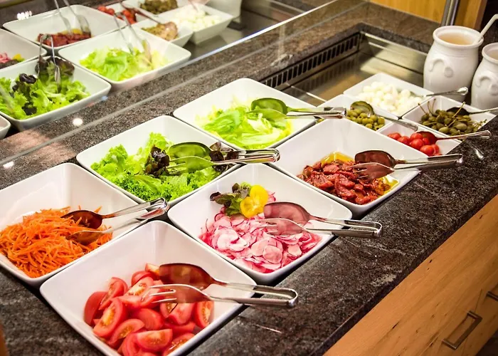 Отель Wohlfuehlhotel Berg Heil 4*