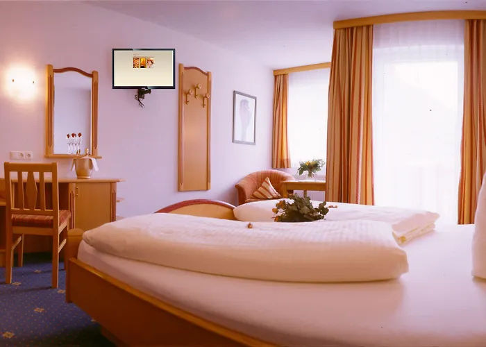 Отель Wohlfuehlhotel Berg Heil 4*