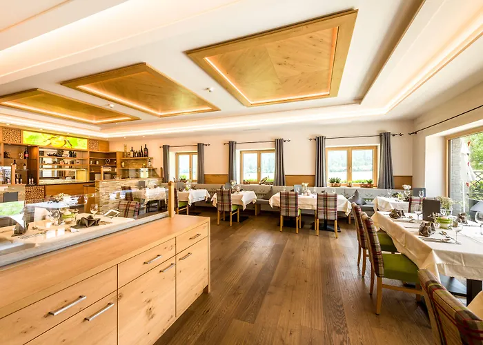 Wohlfuehlhotel Berg Heil Hotel Holzgau