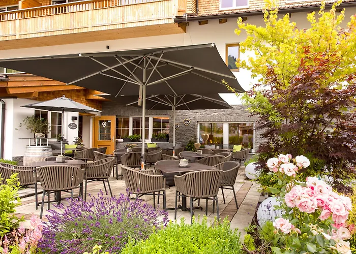 Wohlfuehlhotel Berg Heil 4*