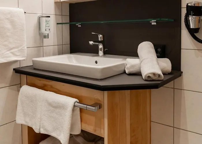 Wohlfuehlhotel Berg Heil 4*