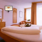 Hotel Wohlfuehlhotel Berg Heil 4*