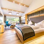 Wohlfuehlhotel Berg Heil Hotel 4*