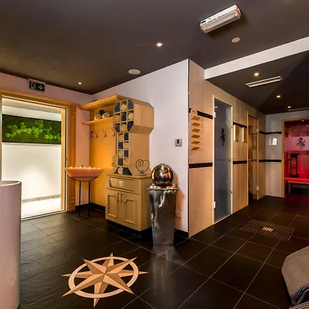 Wohlfühlhotel Berg Heil 4*