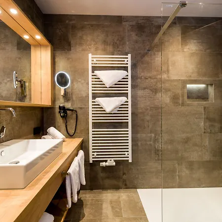 Wohlfühlhotel Berg Heil 4* Holzgau