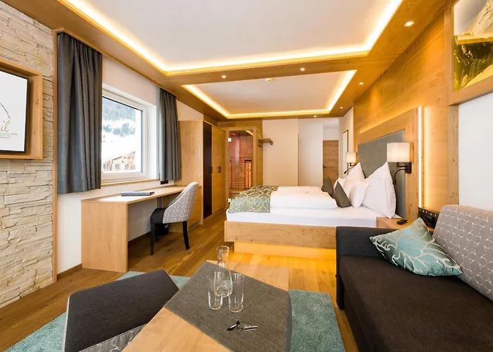 Wohlfuehlhotel Berg Heil Hotel Holzgau